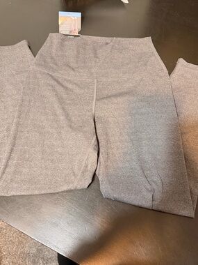 High-Waist Gray Leggings - Comfortable Everyday Legging